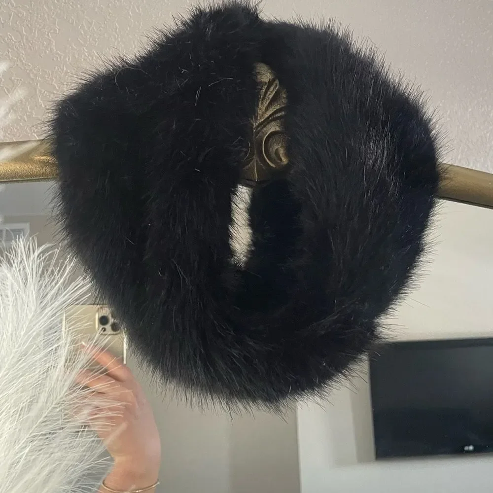 N/A black faux